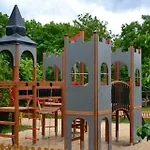 Dwór Białe Wino Pensjonat 4*