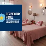 Pensjonat Dwór Białe Wino 4*