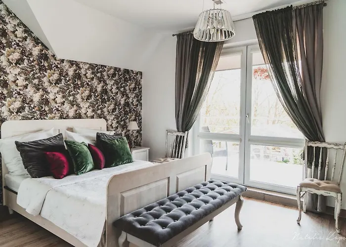 Dwor Biale Wino 4* Kołbaskowo