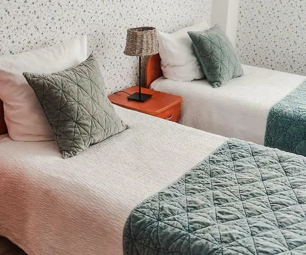 Dwor Biale Wino Kołbaskowo